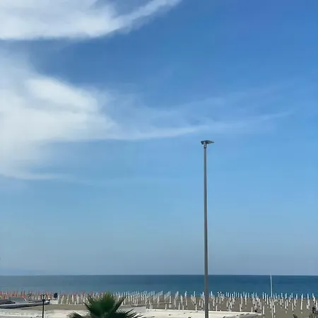 Couette-café La Perla Nera 3*